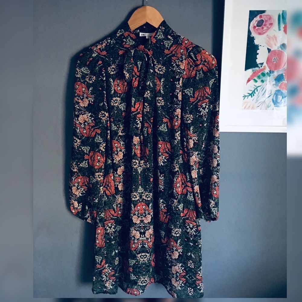 Floral bow tie Dress